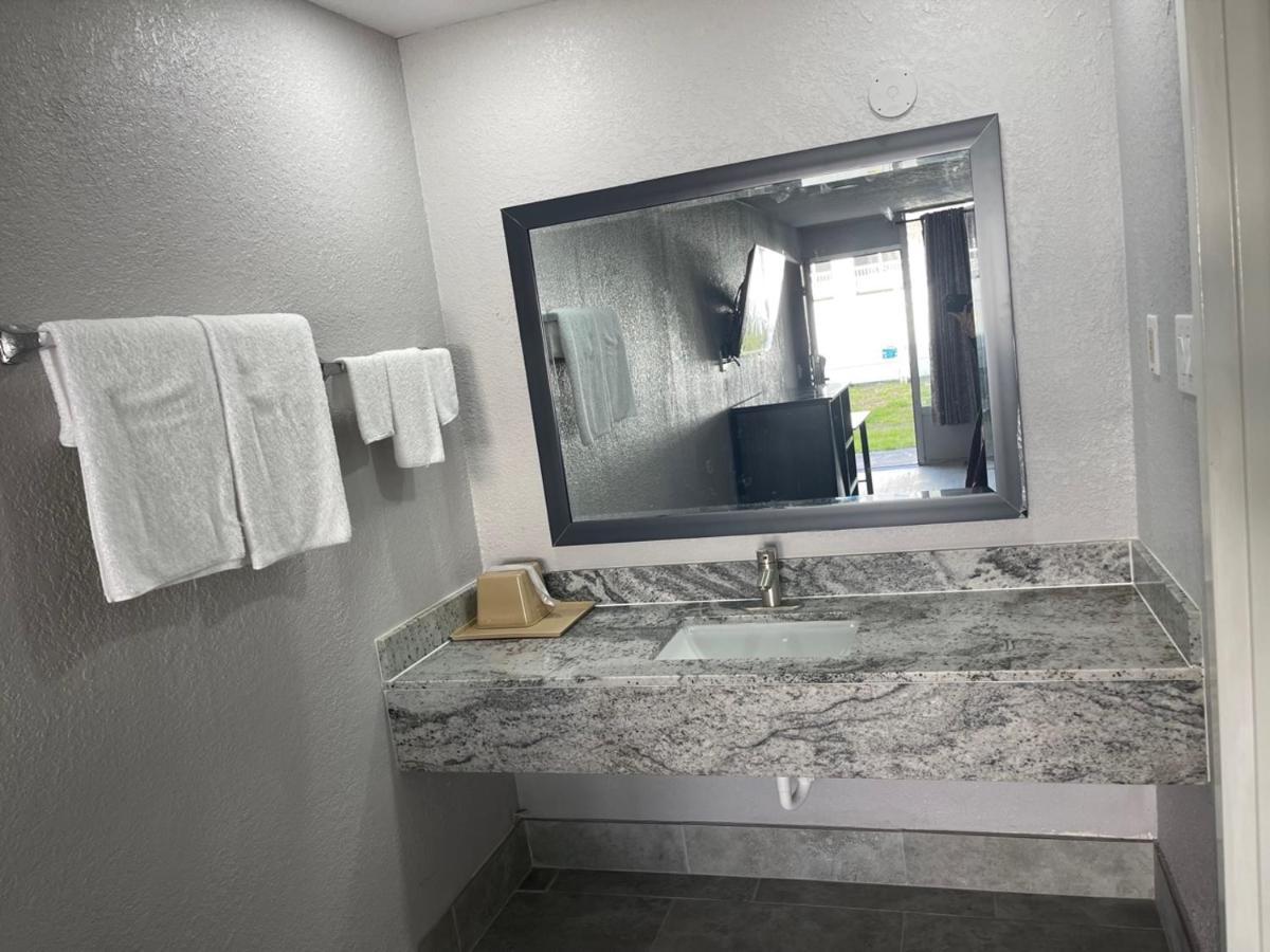 Motel Savannah Georgetown Екстериор снимка